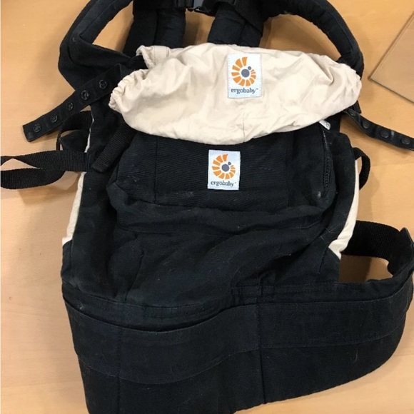 Ergobaby Bundle of Joy carrier - black and tan - Picture 1 of 3